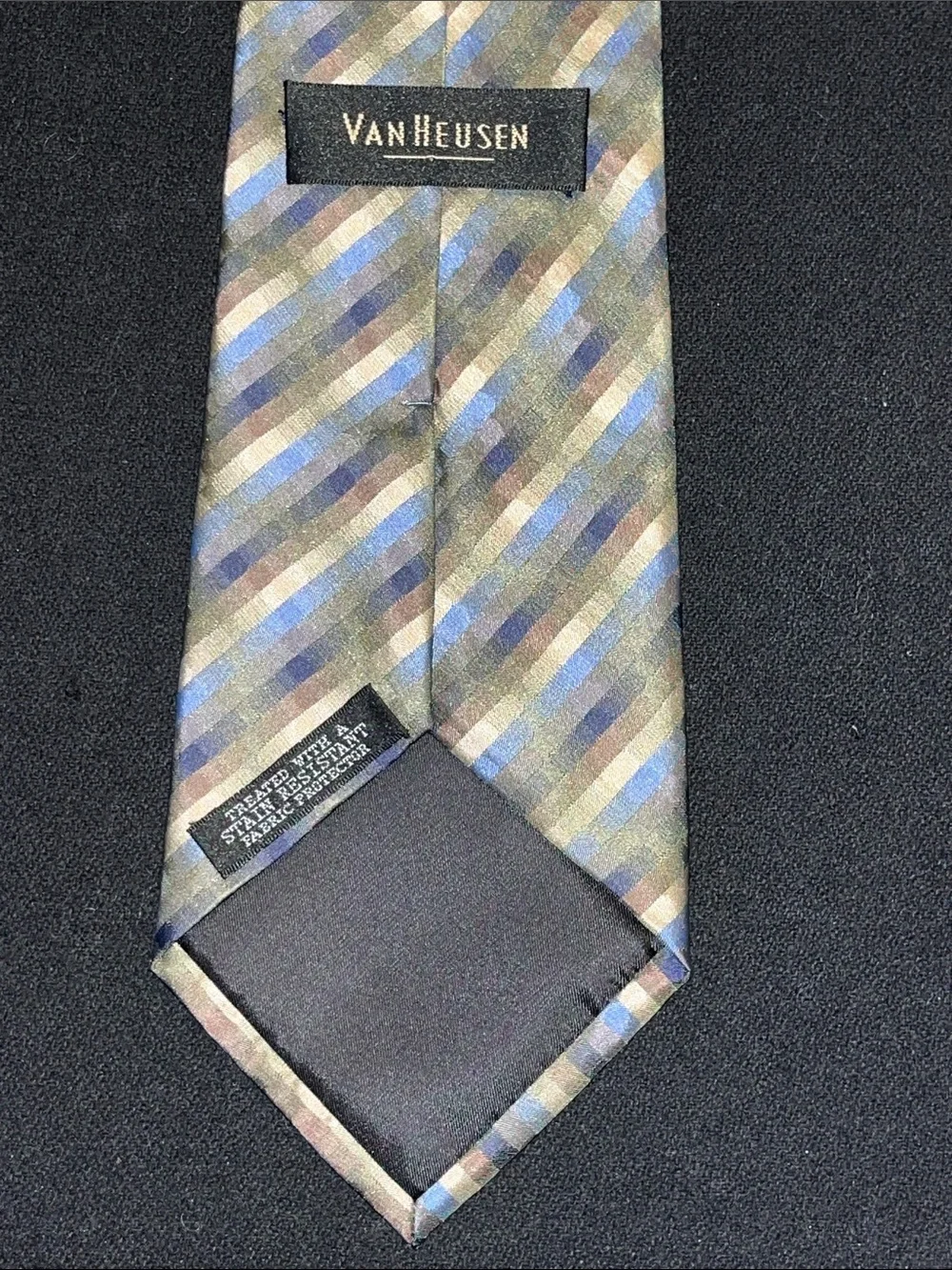 Van Heusen elegant diagonal